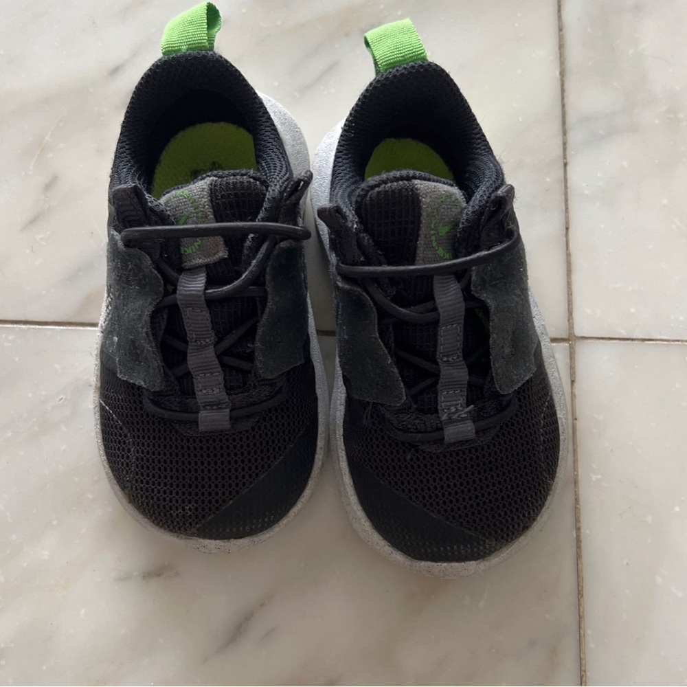 Nike boy shoes